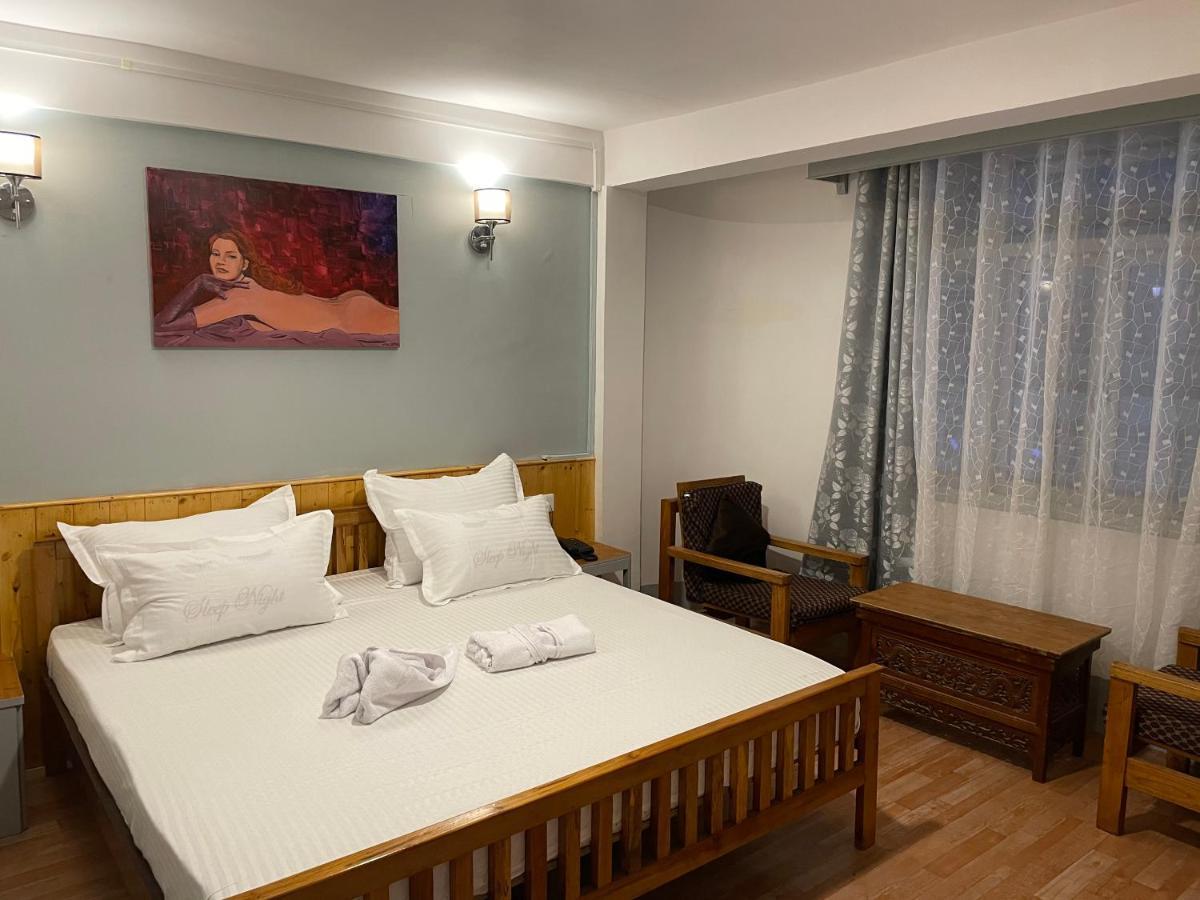 Mellow Fellow Hostel Гангток Экстерьер фото