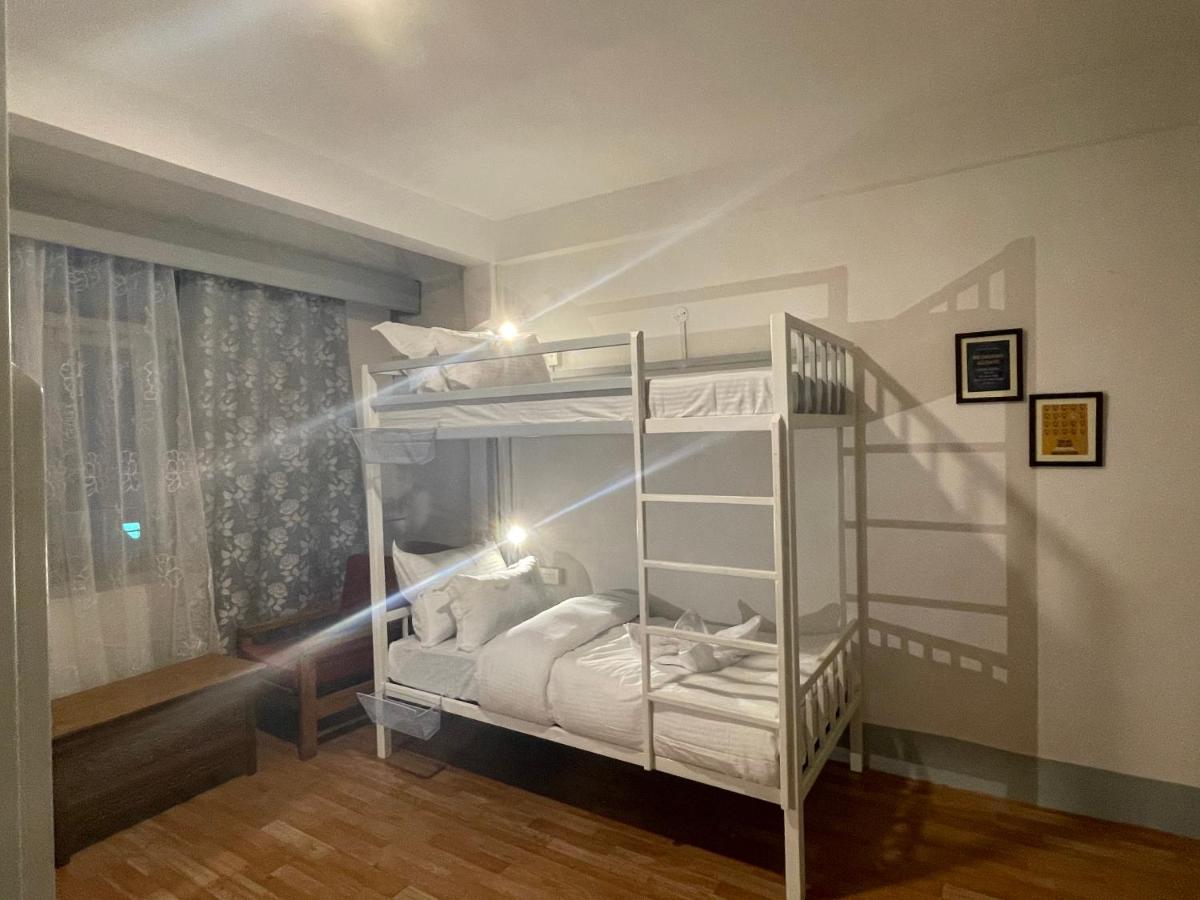 Mellow Fellow Hostel Гангток Экстерьер фото