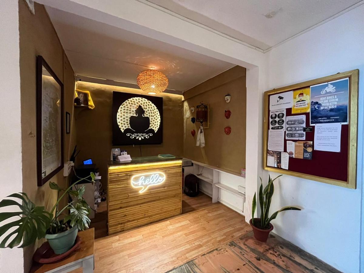 Mellow Fellow Hostel Гангток Экстерьер фото
