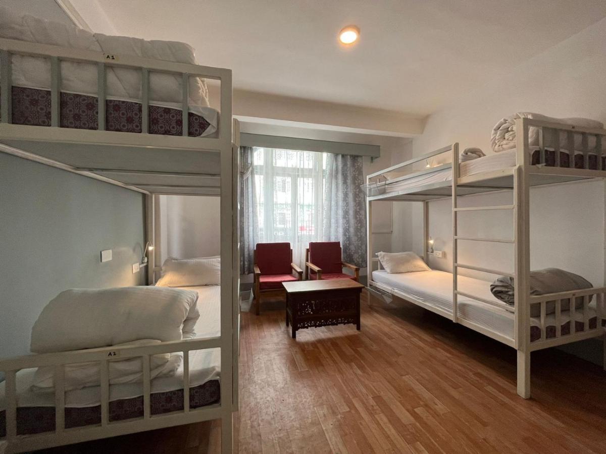 Mellow Fellow Hostel Гангток Экстерьер фото